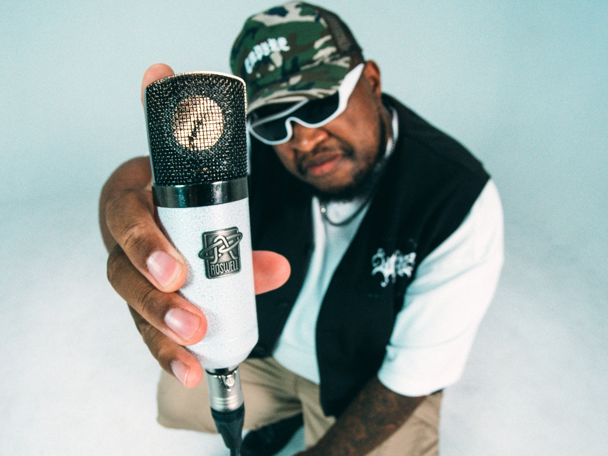 Mini Ando Ando San Artist Edition Mini K67x Microphone – Roswell Pro Audio